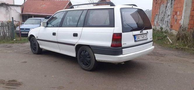 Opel astra