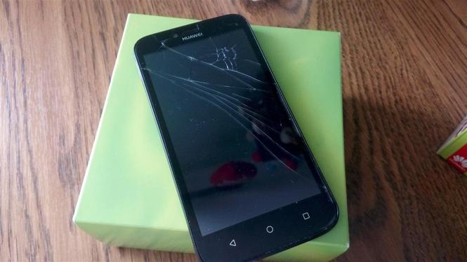 Huawei Y625 neispravan