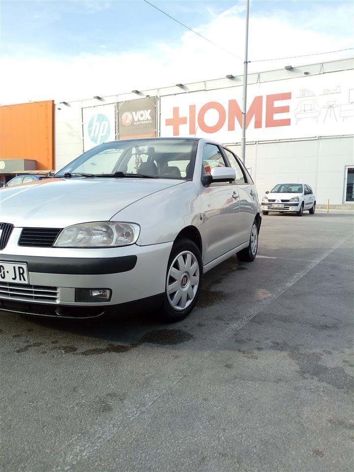 Seat-Ibiza