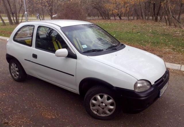 Opel Corsa B 1.2i -95