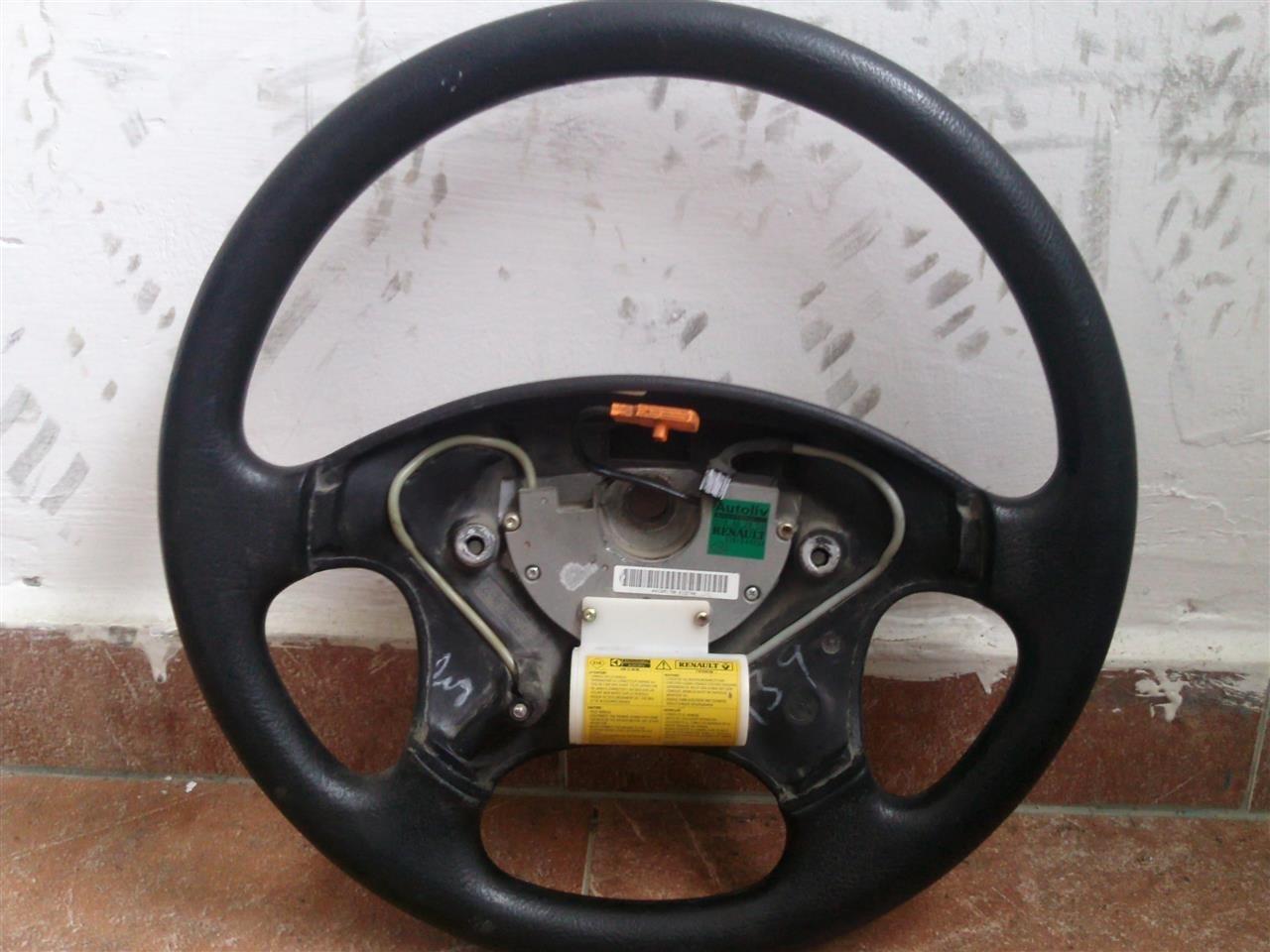 Renault-19-delovi