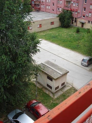 Uknjižen-stan-39m2-Savina