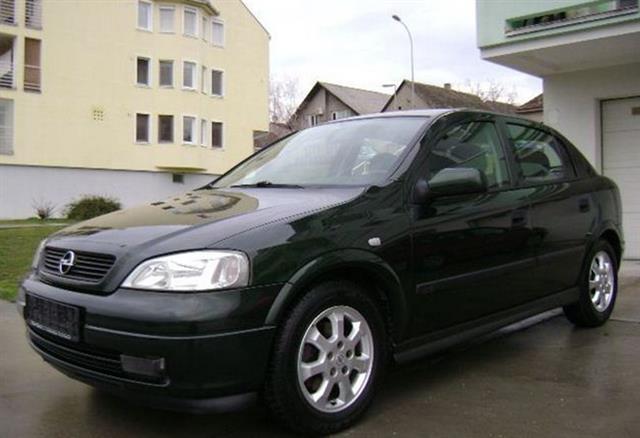 Opel Astra 2.0 DTi Selection -02