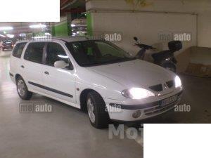 Renault Megane 1.4 karavan -02