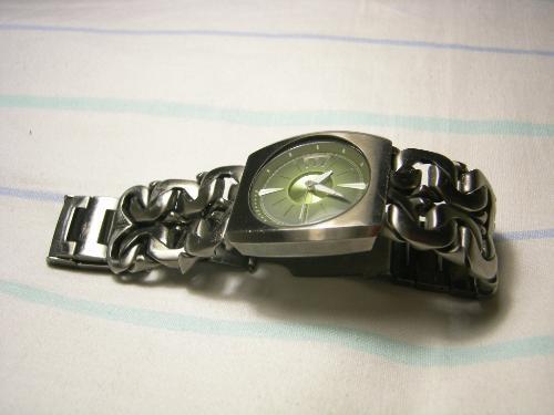 Fossil modni sat