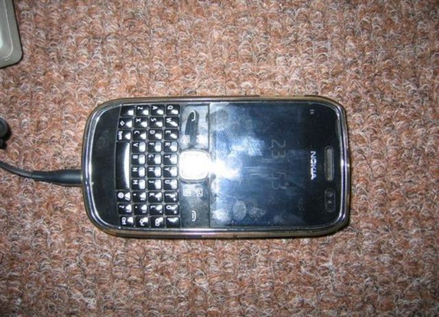 Nokia E6-00