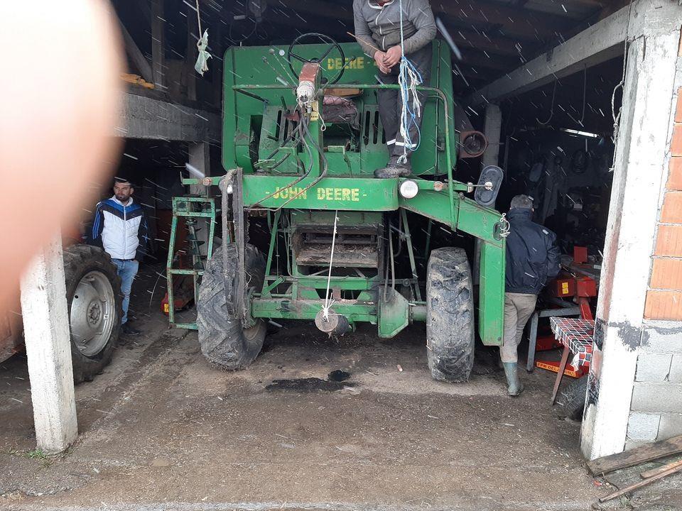 John-deere-delovi