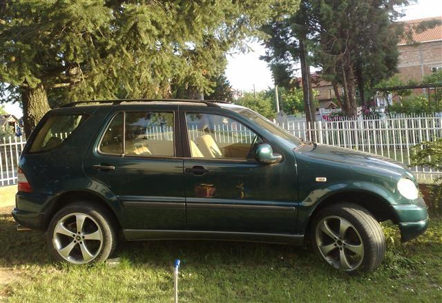 Mercedes-ML-320---98-hitno