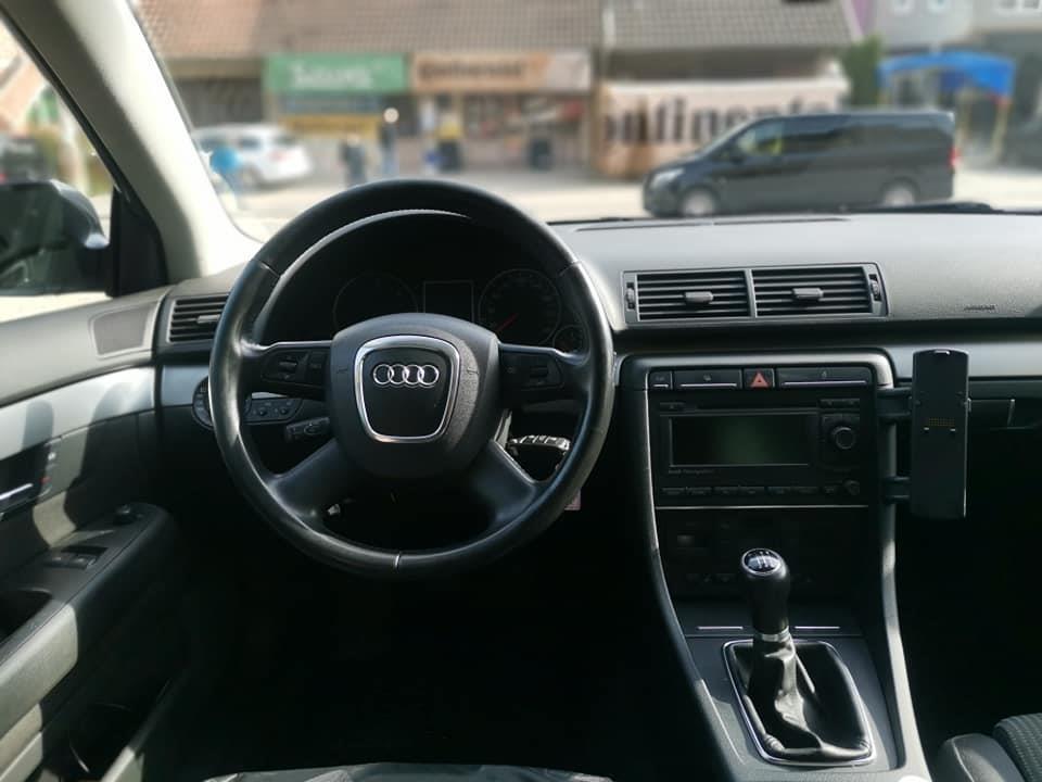 Audi-A4