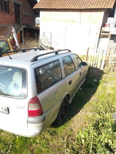 Opel Vektra...2000 god...2.0
