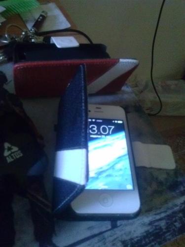 Iphon 4, LG L9 