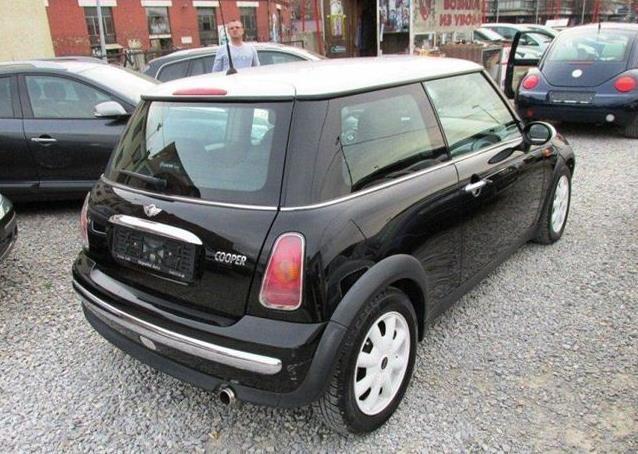Mini-Cooper-1-6-16v--02