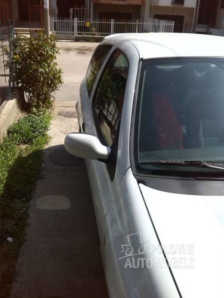 Prodajem-renault-clio