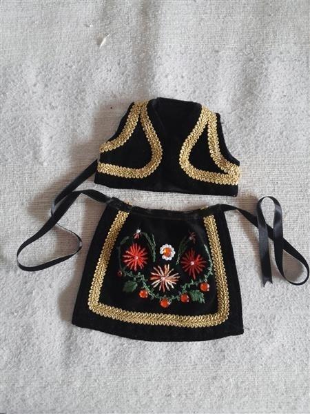 Suvenir-Srpska-narodna-nosnja