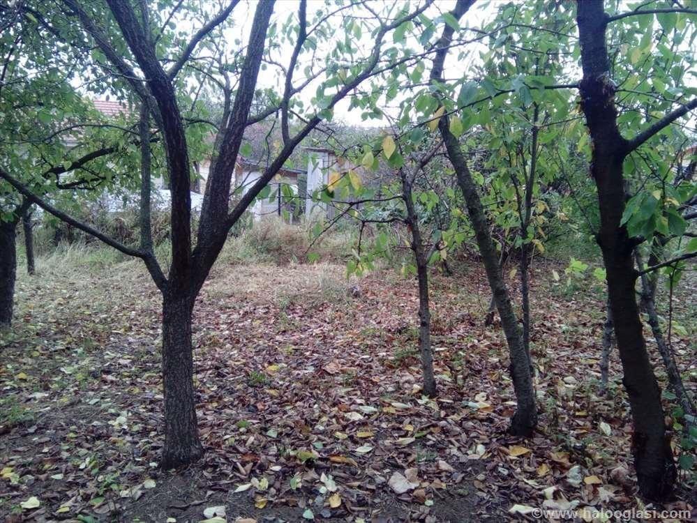 Prodajem-plac-Miljakovac
