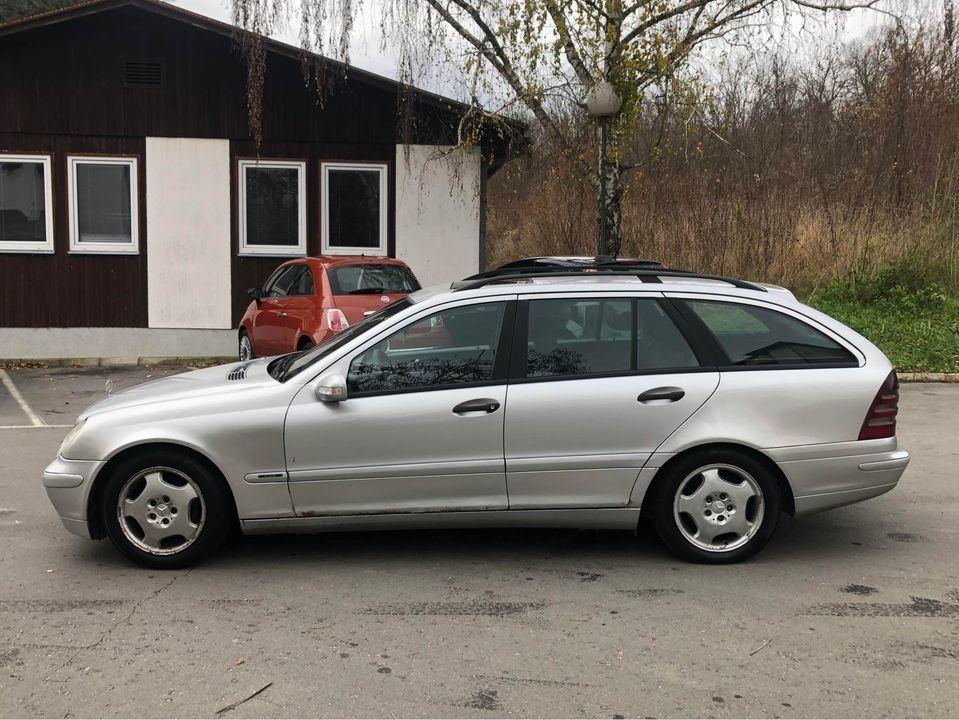 Mercedes-Benz-220cdi