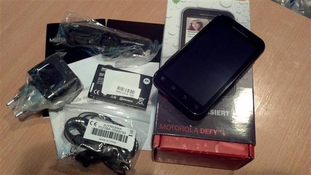 Motorola Defy
