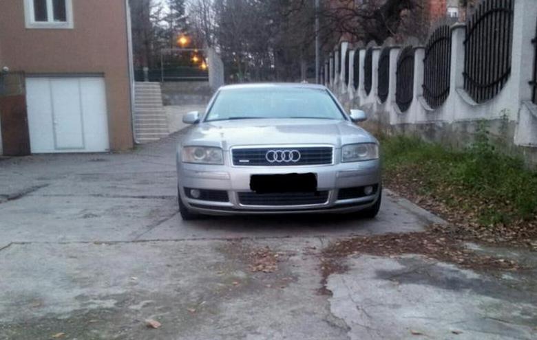 Audi-A4--04