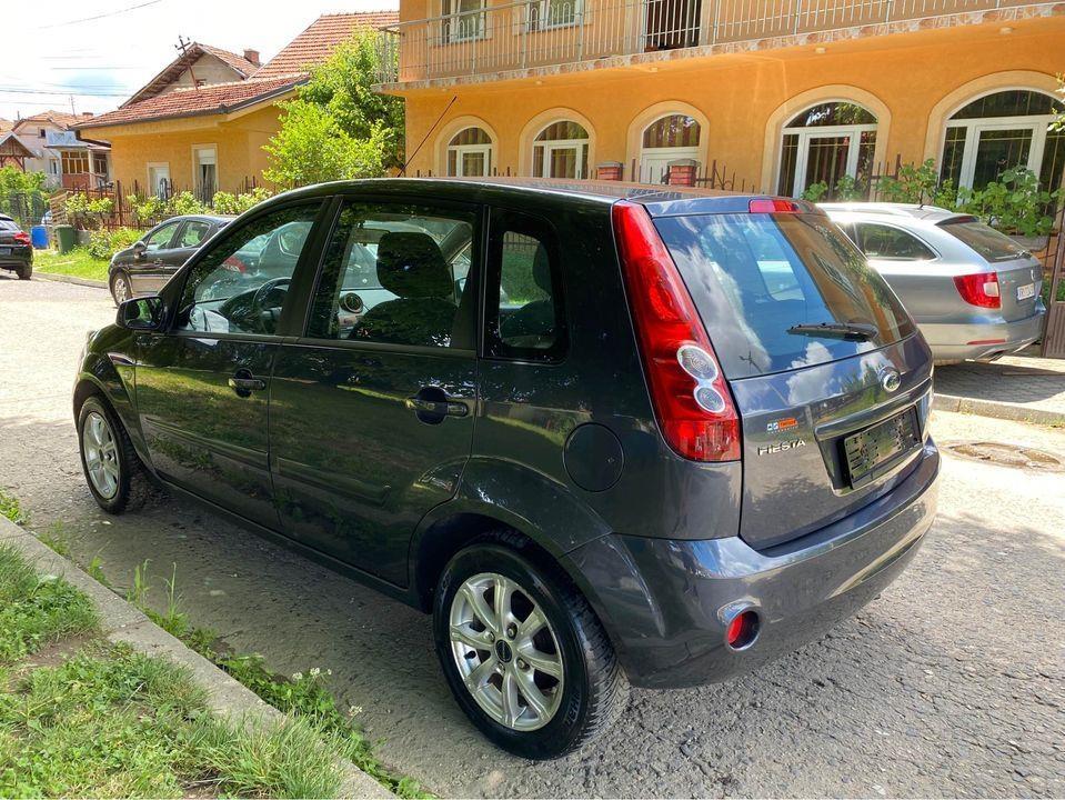 FORD-FIESTA-----