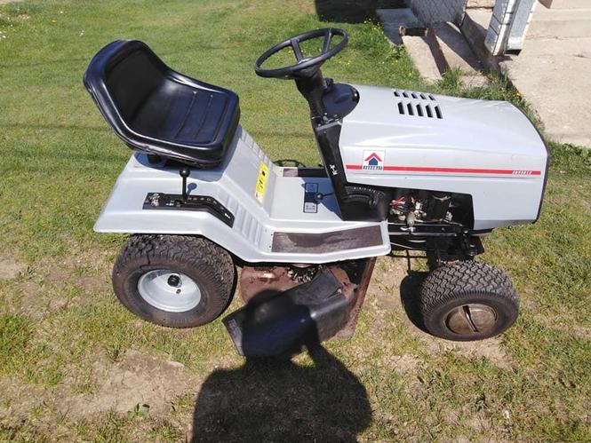 Traktor kosačica u dobrom stanju
