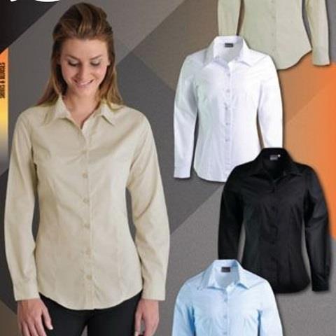Lady-A-uniforme
