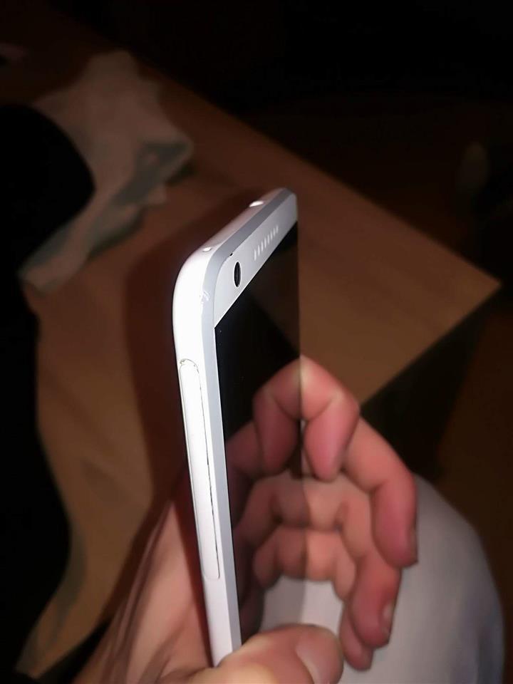 HTC-820