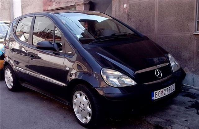 Mercedes-Benz A160 -01 