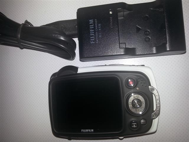 VODOOTPORNI-fuji-FinePix-XP30