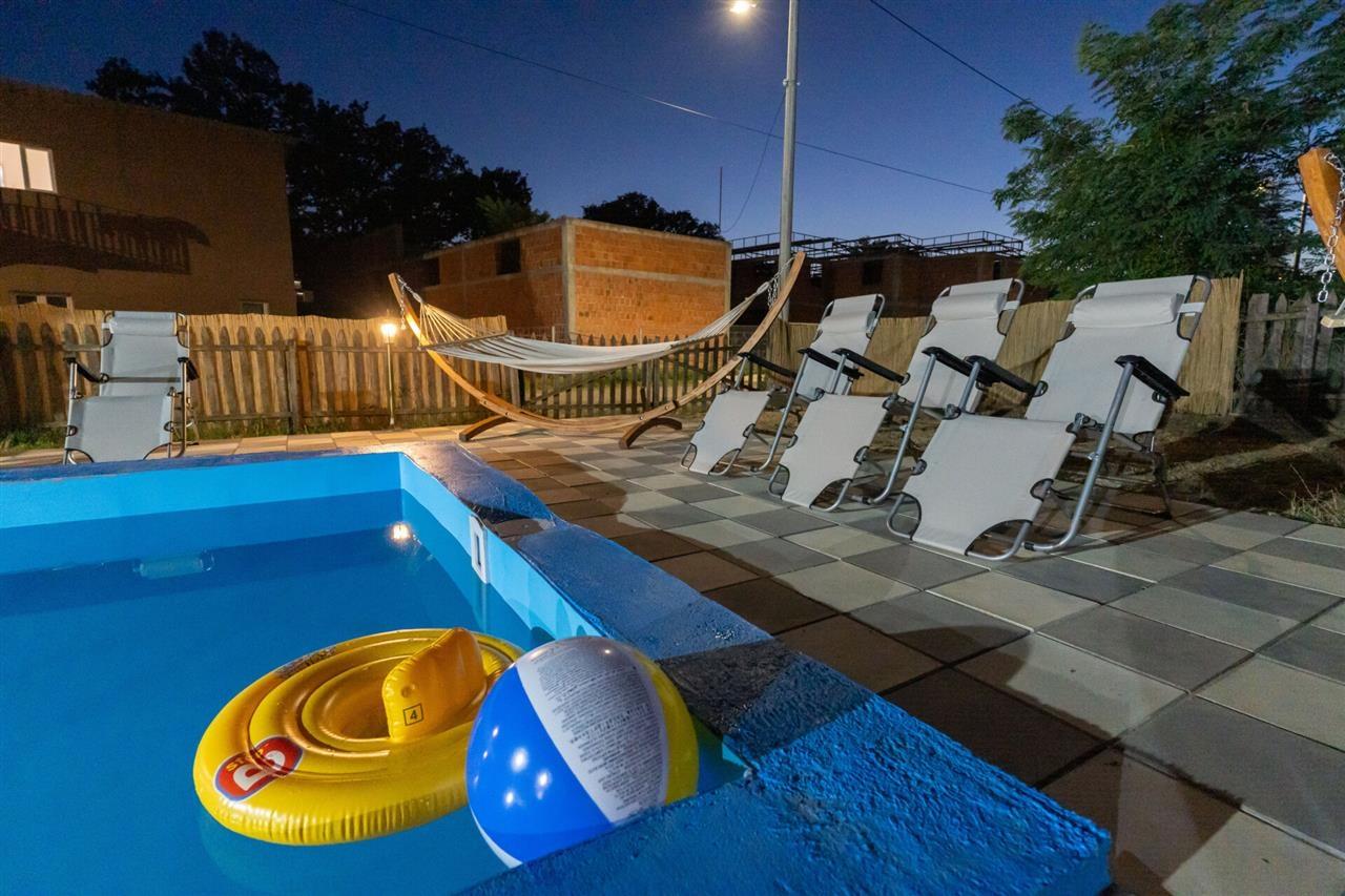 Hobbit-House---Pool