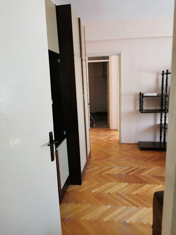 -NIŠ---CENTAR-GRADA---TROSOBAN-STAN-61m2---IZDAVANJE