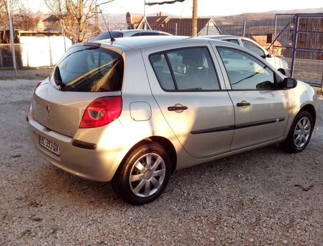 Renault Clio -07
