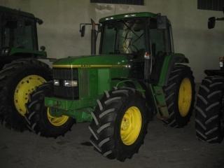 John Deere 6800 