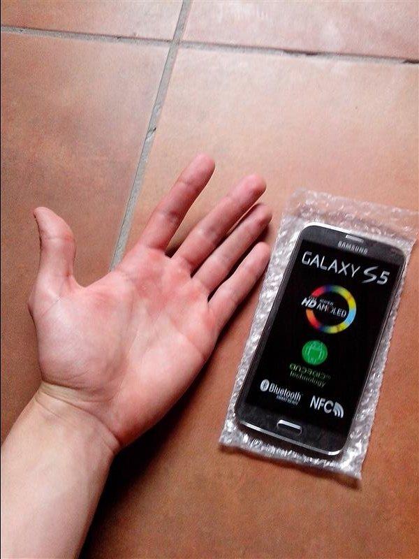 Samsung-Galaxy-4-i-5