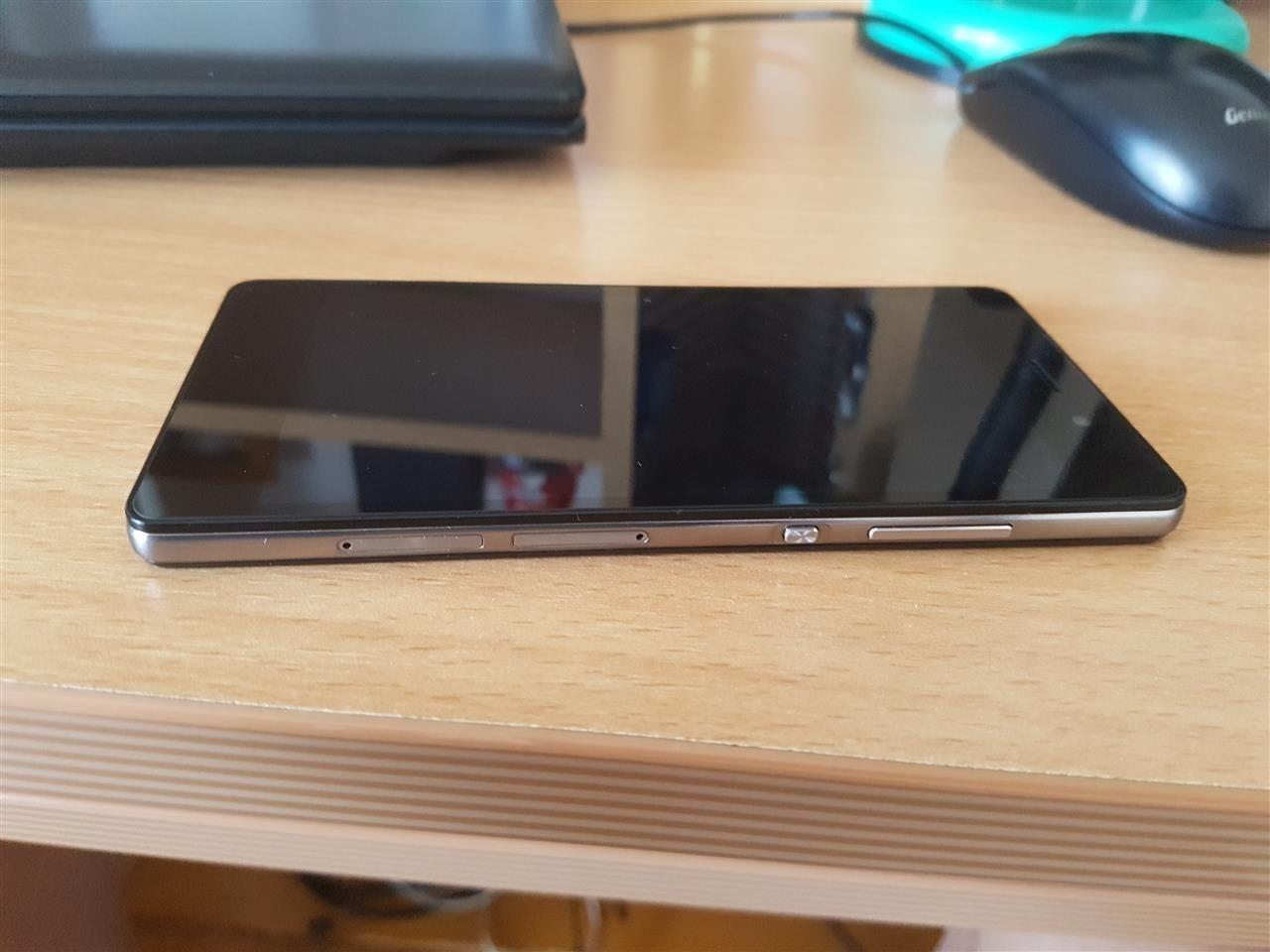 Huawei-P8-lite-