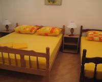 apartmani u sutomoru