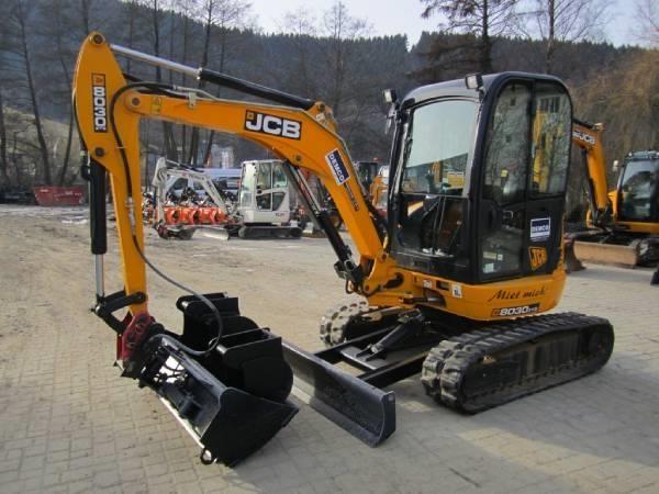 JCB 8030
