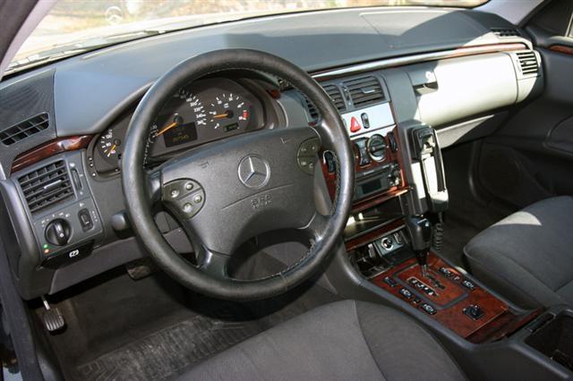 Mercedes-E-220-CDI-Elegance--01