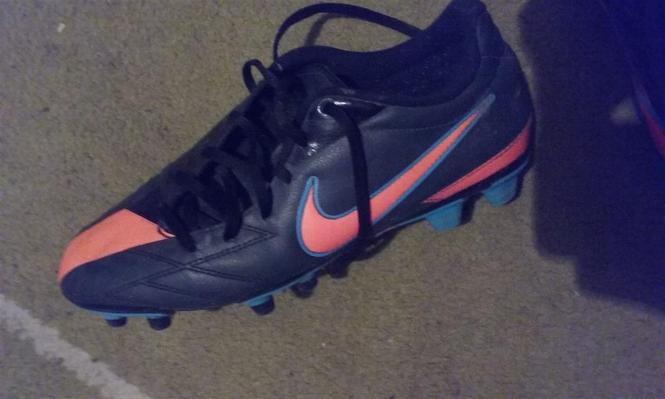 Nike-T90