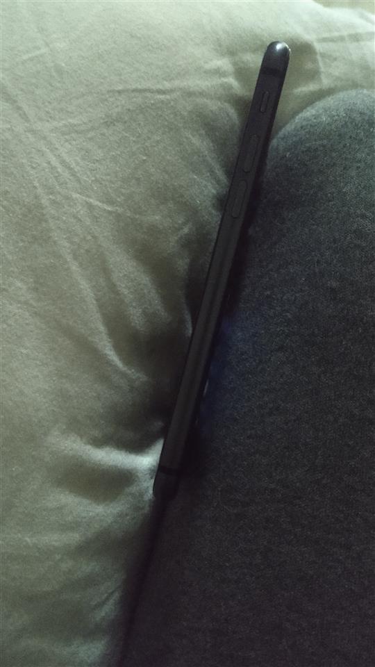 Prodajem-Iphone-8