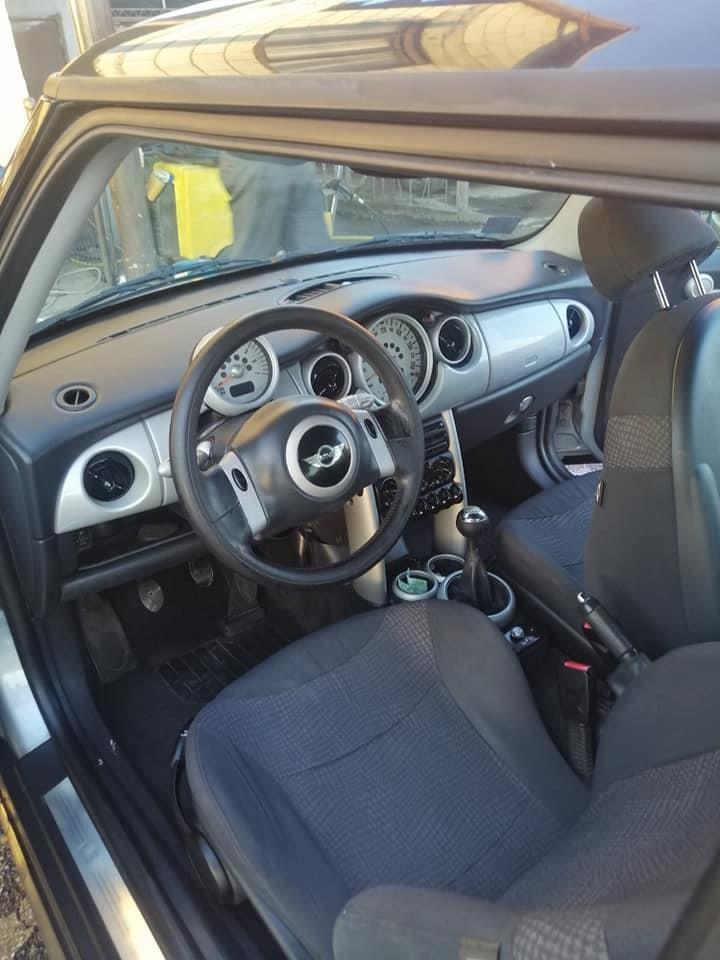 Mini-Cooper-1-4-Dizel-2003god-