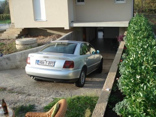 -Audi-A4--97