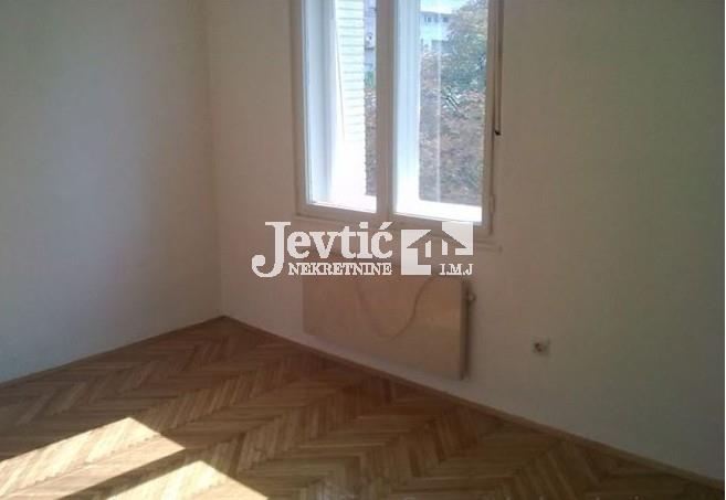 STAN-76m2-u-Centar-Stari-Grad
