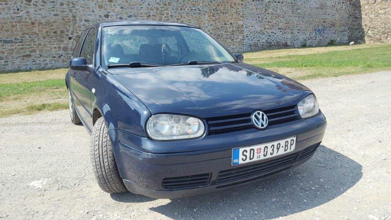 VW-Golf-4-