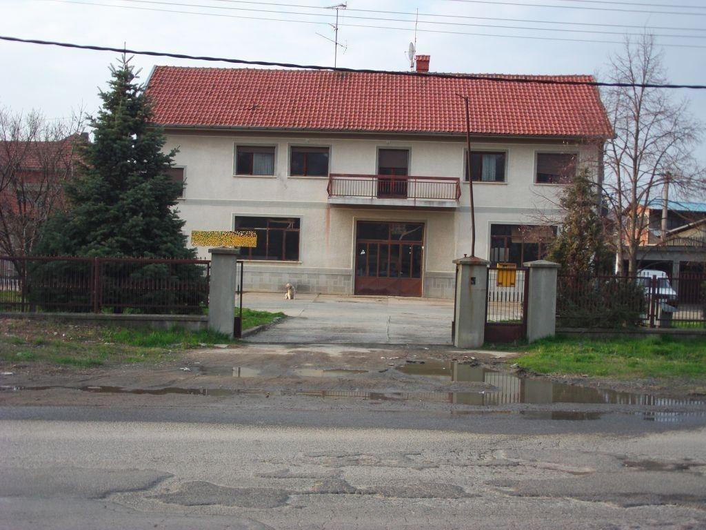 Leštane-poslovno-stambeni-objekat-500m2