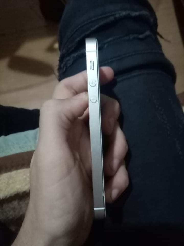 iPhone-5s-gold