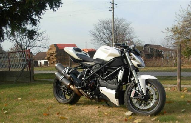 Ducati STREETFIGHTER 2009