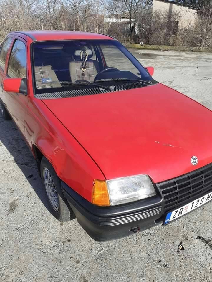 Opel-Kadett-Suza-1-3S