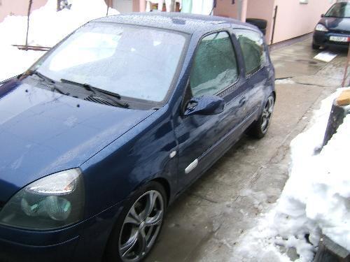 Renault Clio 1.4  -03
