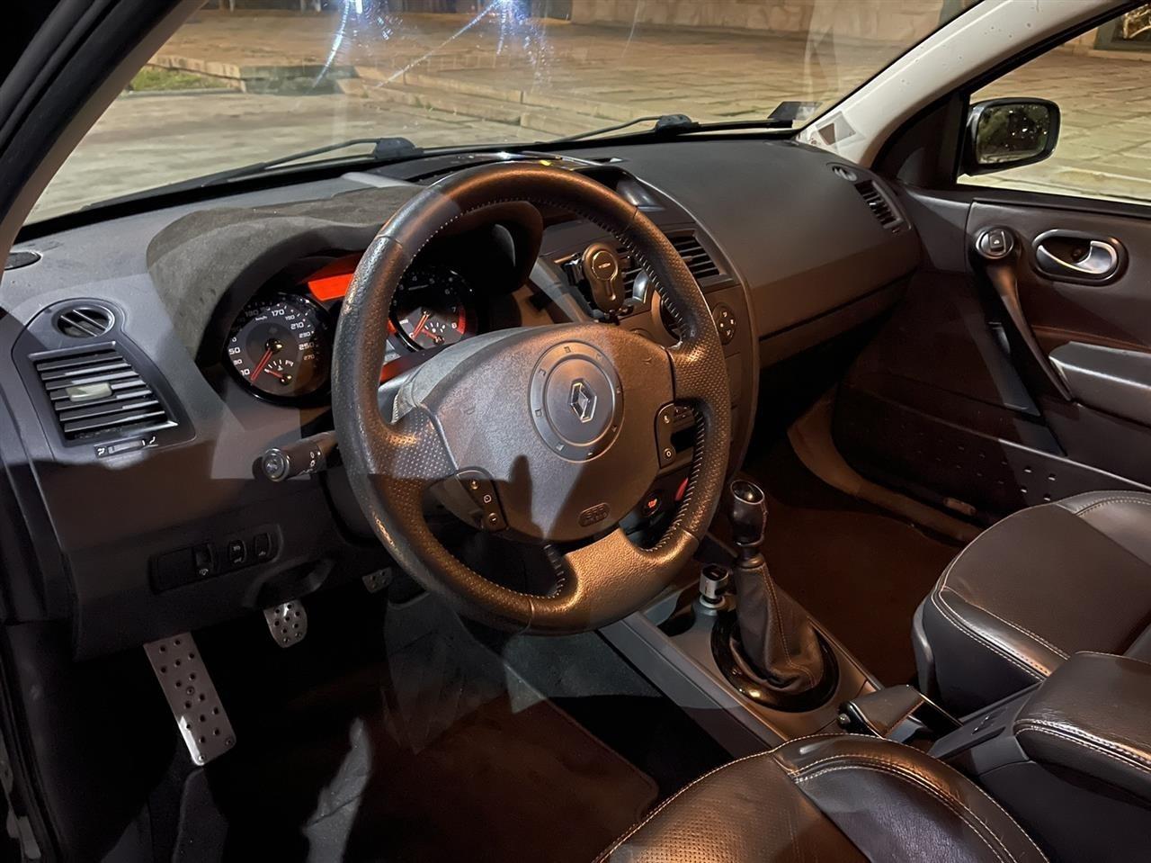 Renault-Megane-RS-model--225-hp-