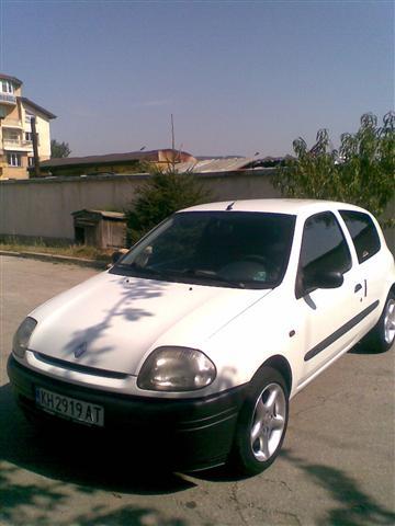 Renault Clio -01